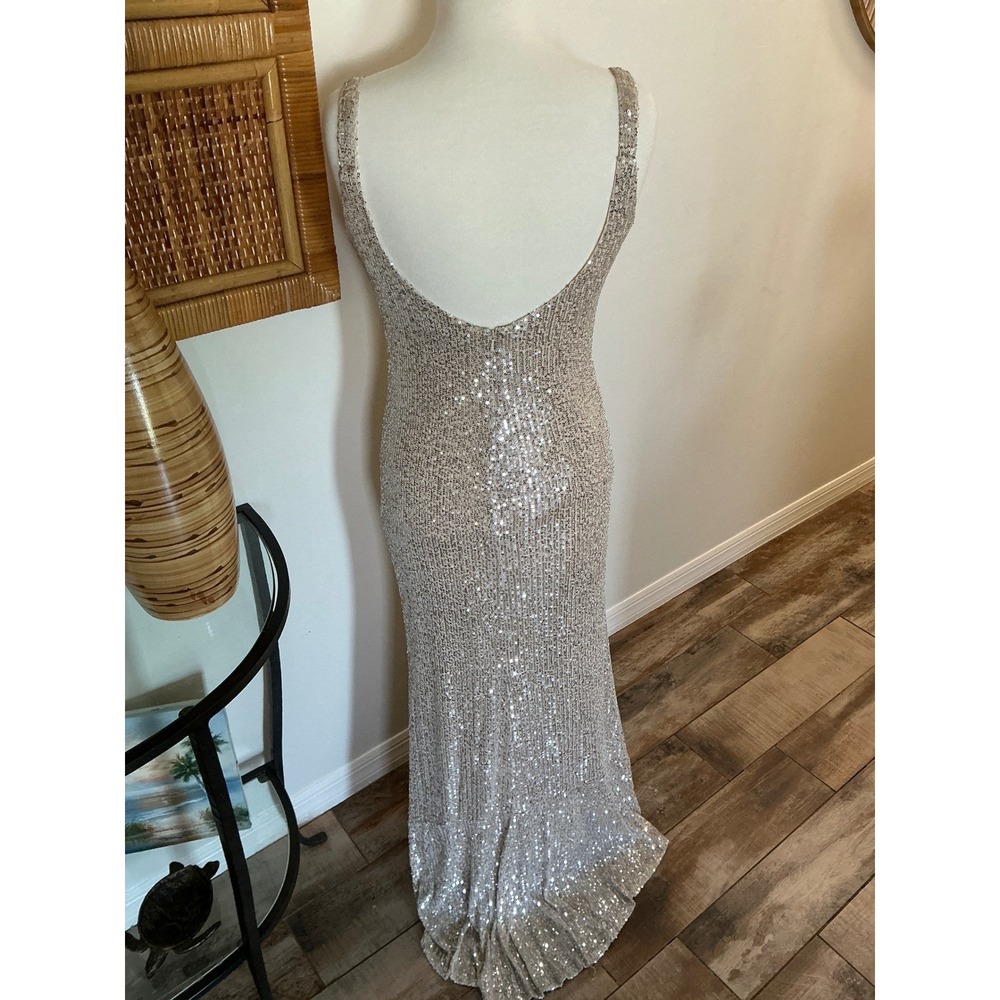 IEENA FOR MACDUGGAL SILVER SEQUIN SWEETHEART NECKLINE UBACK FRONT SLIT GOWN SZ 6 - Picture 5 of 16